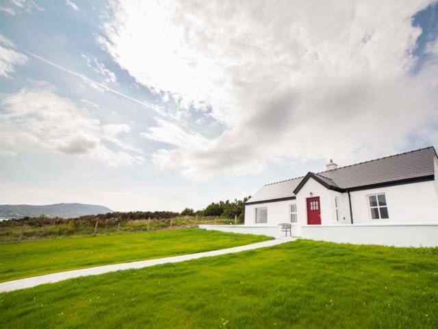 Barr An Uisce Villa Achill Sound Exterior photo